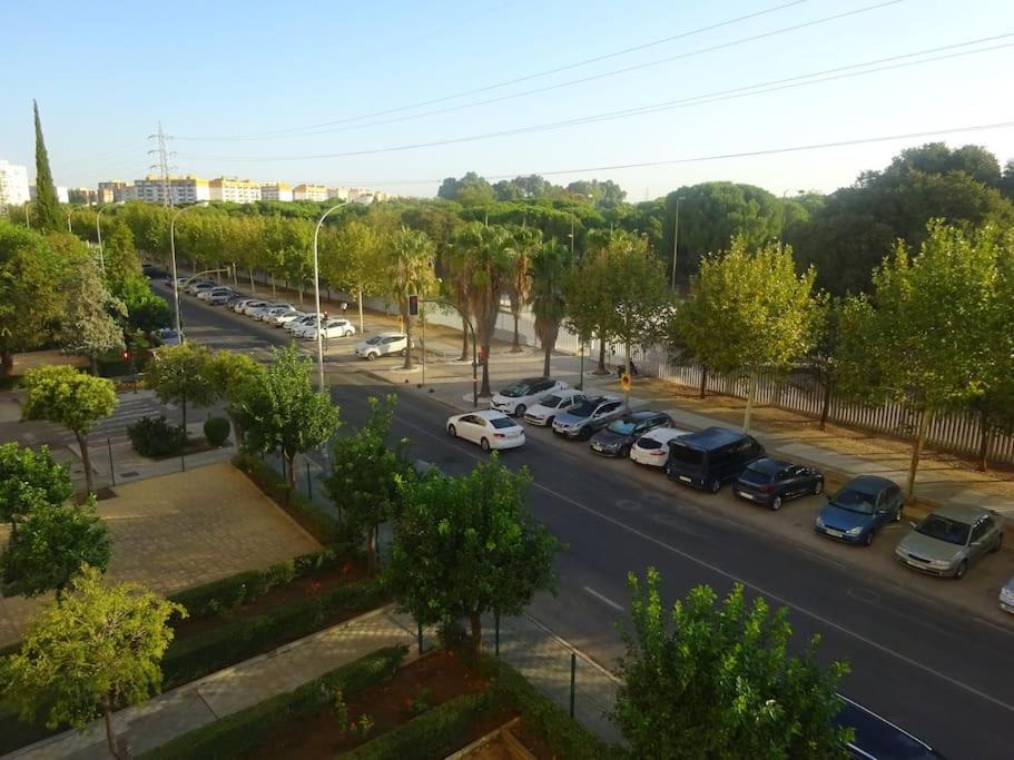 Miraflores Luxury Suites Sevilla Buitenkant foto